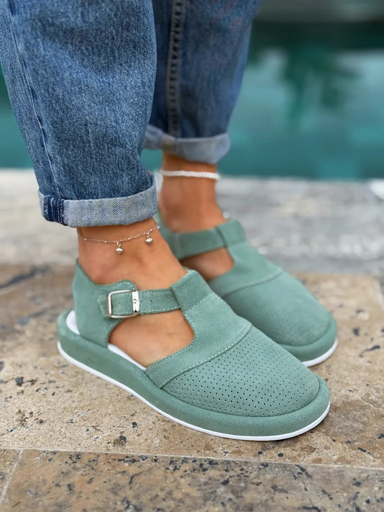 Women's elegant summer sandals