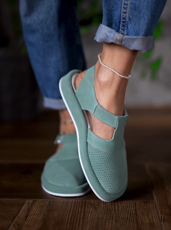 Women's elegant summer sandals