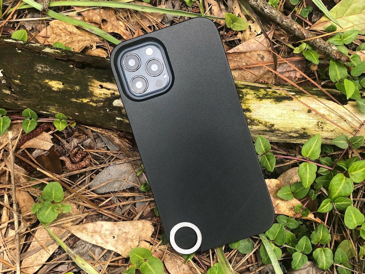 knyphe phone case + EDC knife securely stores a fixed-blade knife in a special slot