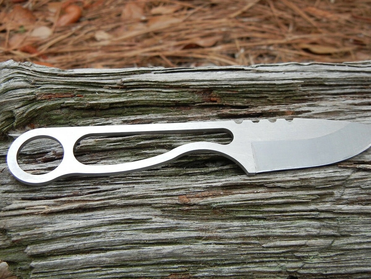 knyphe phone case + EDC knife securely stores a fixed-blade knife in a special slot