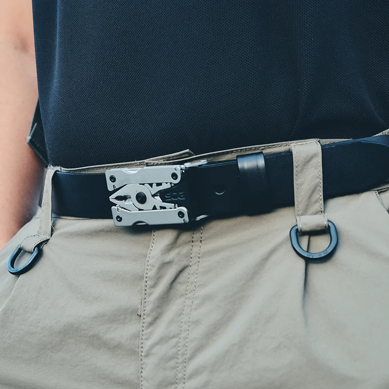 Multifunctional belt buckle folding pliers tool