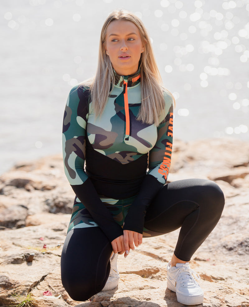 HALF ZIP LONG SLEEVE TOP