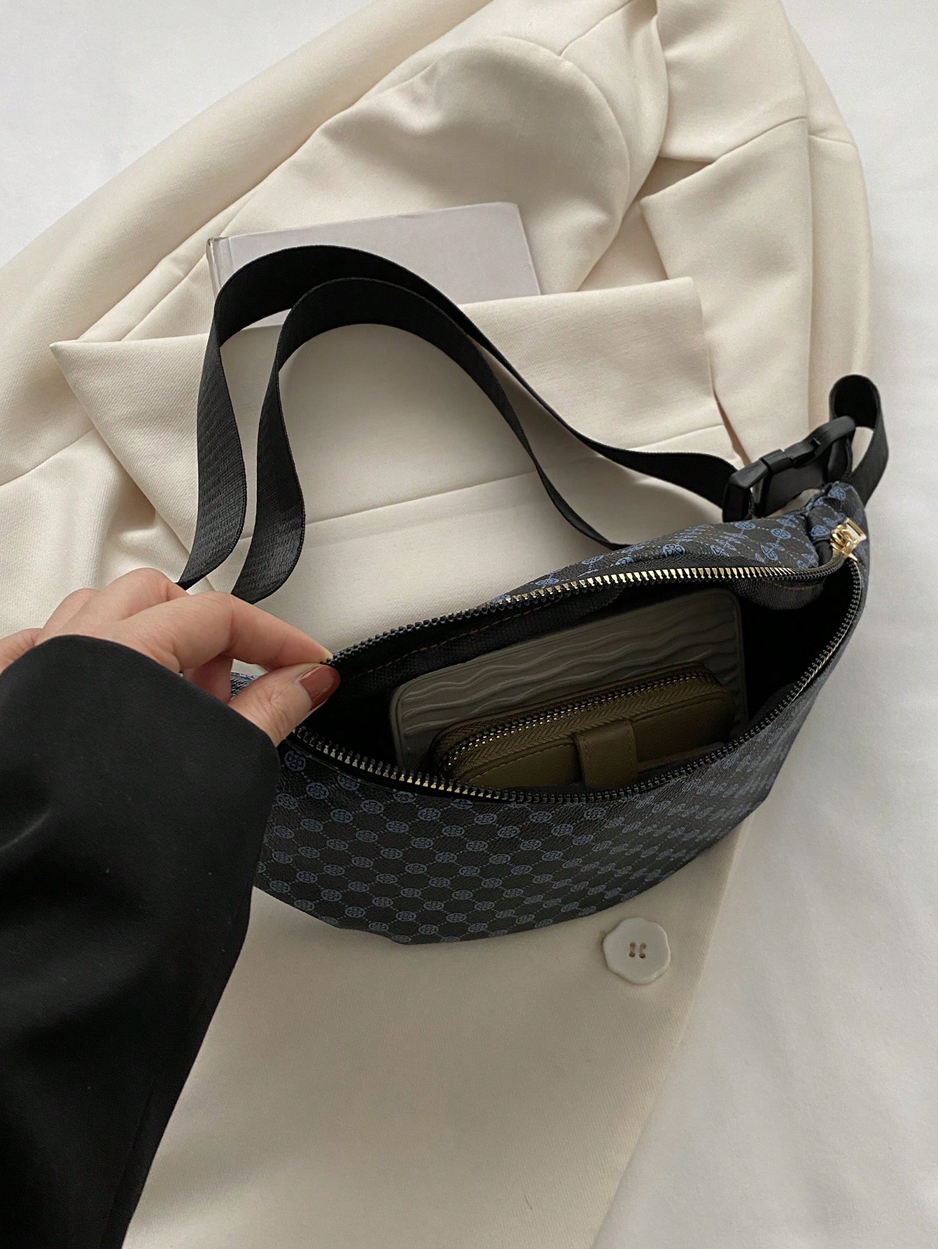 Fashionable Full Printed Waist Bag