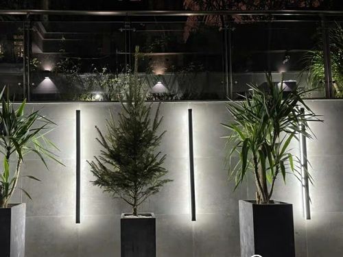 Helios LED Wall Lamp