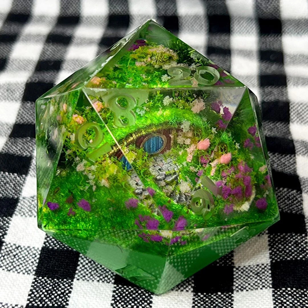 Halfling Home 50mm D20 Die