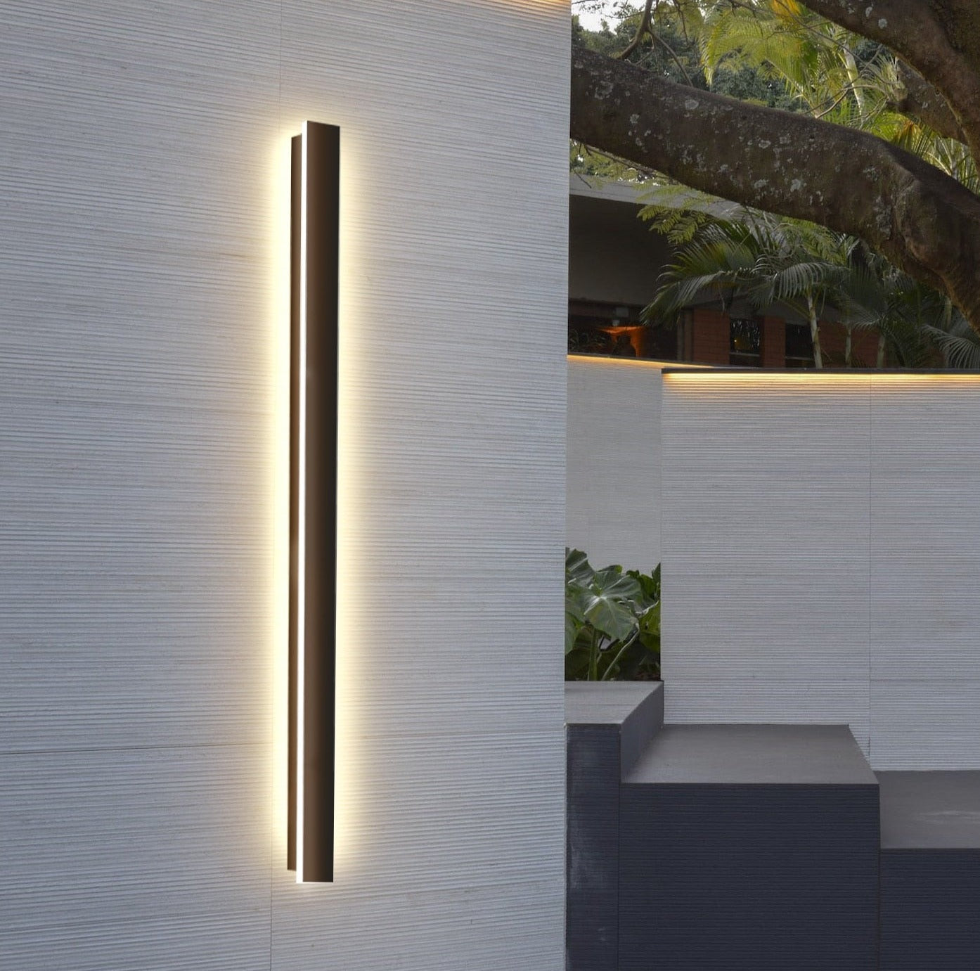 Helios LED Wall Lamp