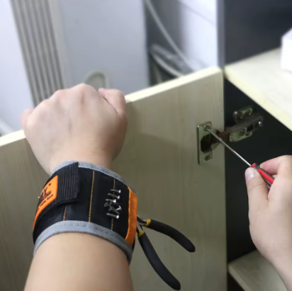 Magnexpert Magnetic Wristband for Holding Screws