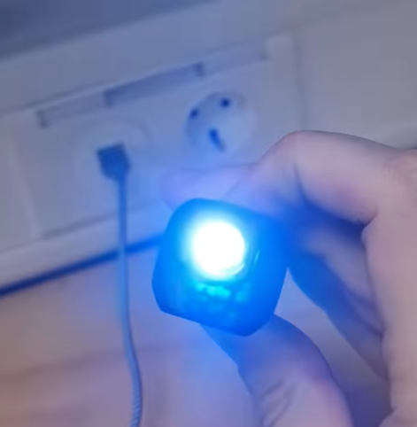 Non-Contact Voltage Detector, Portarble Circuit Tester, Perfect Wire Tester with Alarm and Flashlight, Electrical Tester with LCD Display