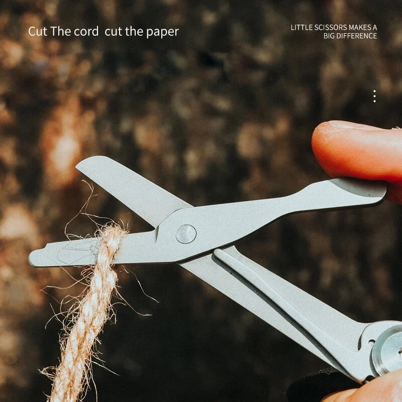 Multifunctional knife for outdoor survival