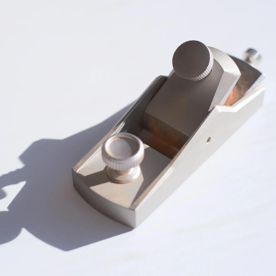 Mini hand plane made of aluminum-magnesium