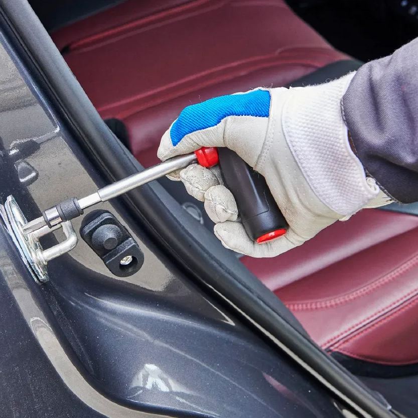 Slotted and L-shaped double-direction screws