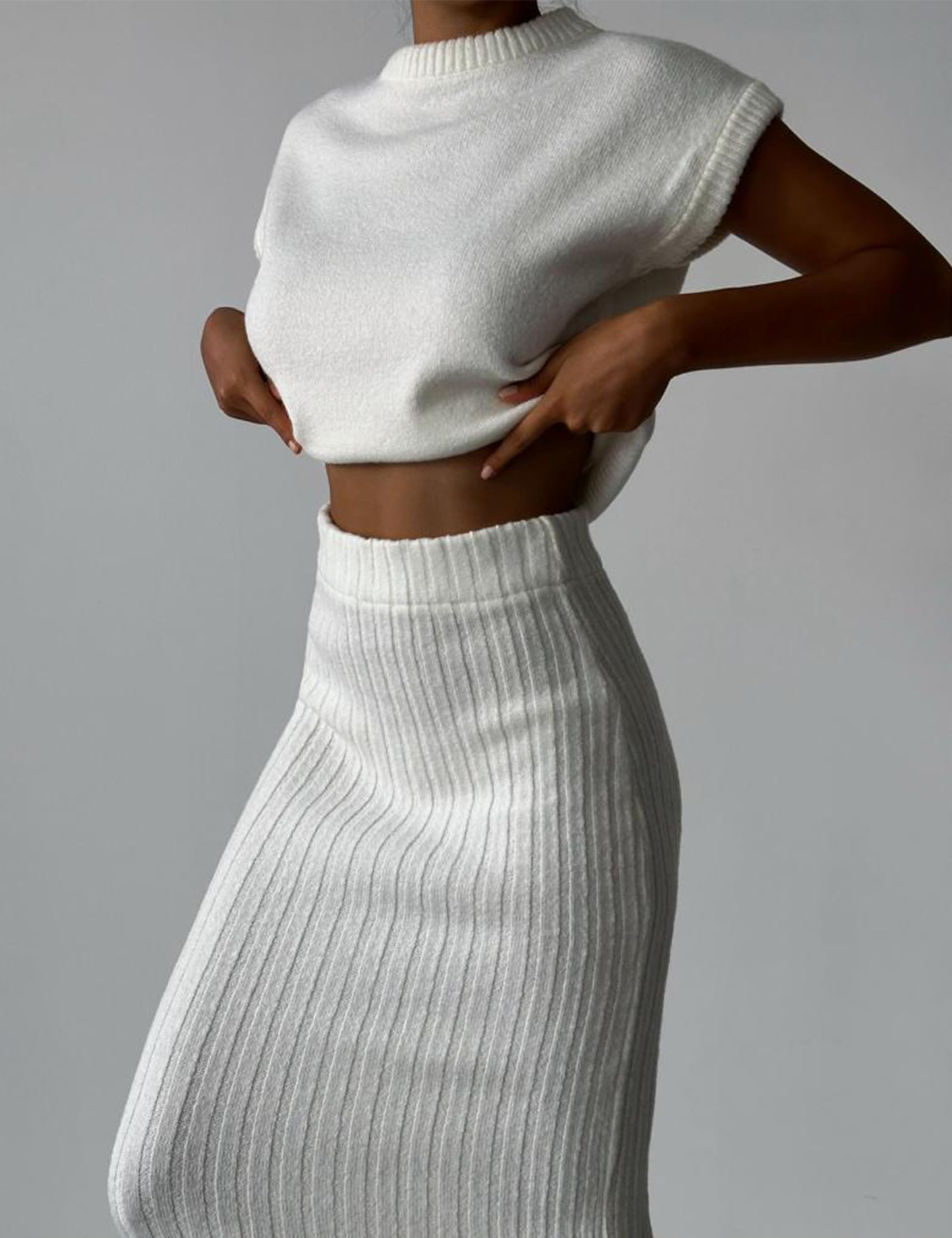 Women's Knit Sleeveless Pullover and Skirt Set