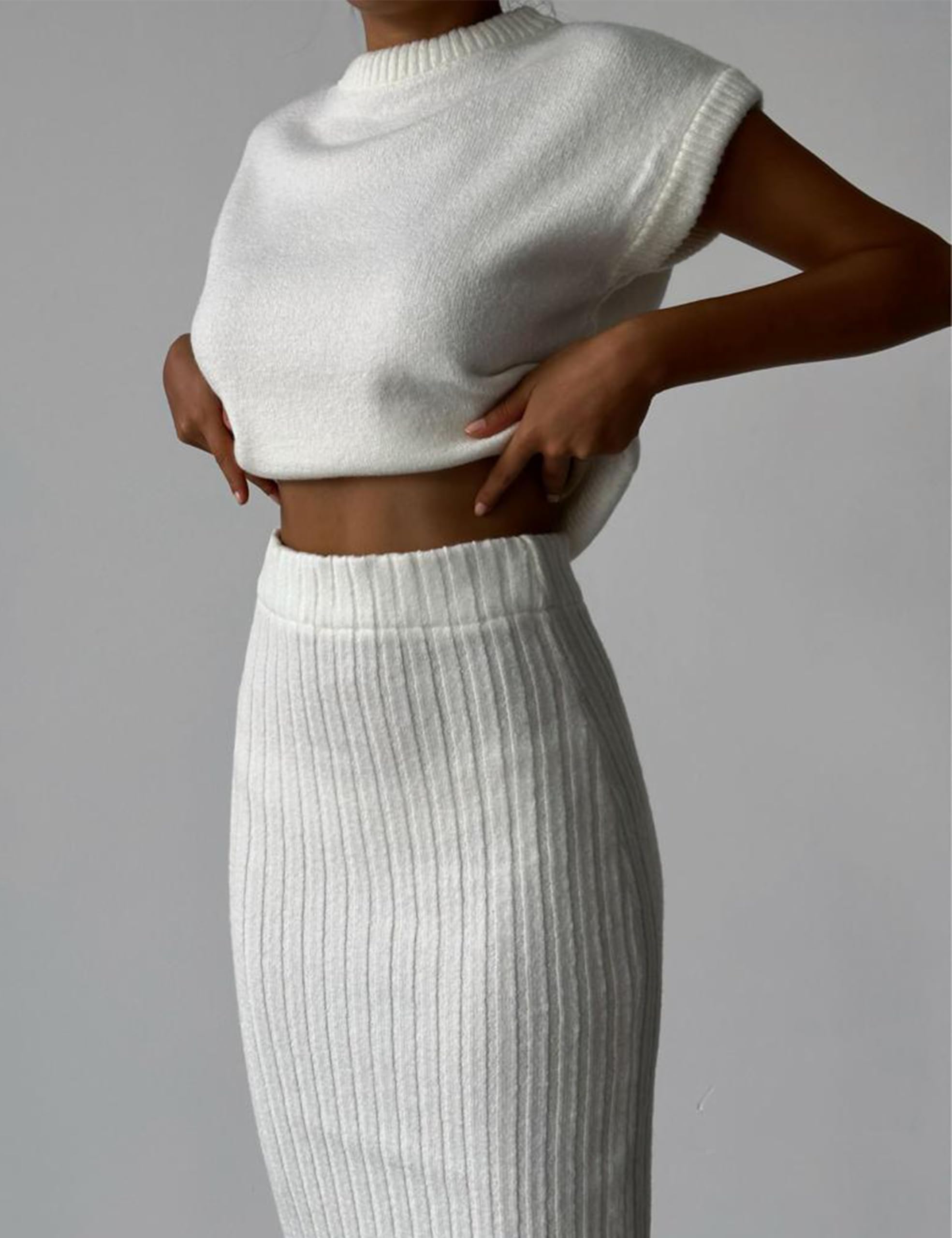 Women's Knit Sleeveless Pullover and Skirt Set