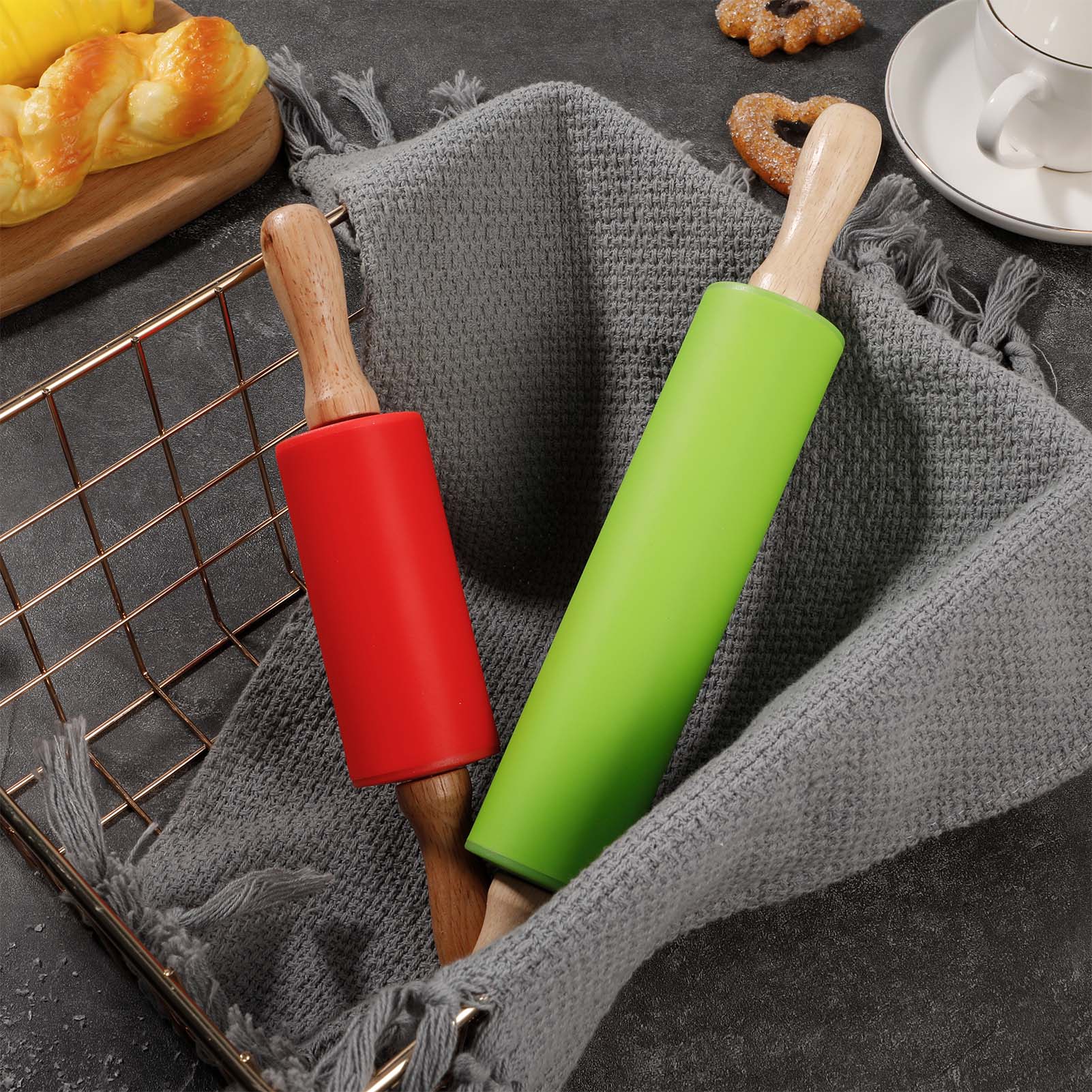 Topekada 2 Pack 12/9in Non-Stick Silicone Rolling Pins for Bake,Dough Roller for Pizza,Cookie with Wooden Handle,Nonstick Surface,2 Sizes(Green/Red)