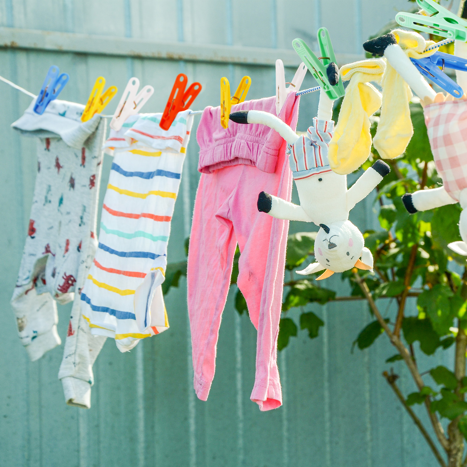 Bocaoying 100 Pcs Clothes Pins, Heavy Duty Clothes Pegs for Washing Line, Plastic Clothes Peg, Cloth Line Dry Clips, Non-Slip Windproof Strong Laundry Clips for Hanging Clothes Indoor Outdoor