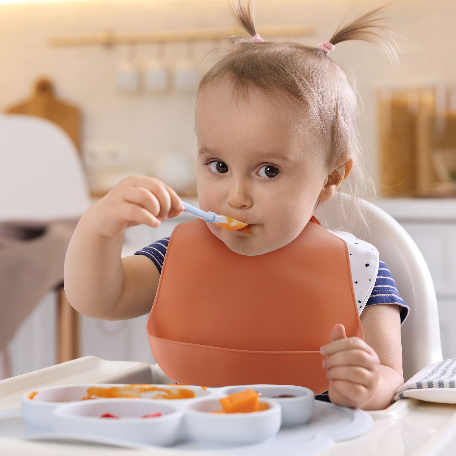 Hengguang Baby Boy and Girl Silicone Waterproof Bib with Food Catcher Pocket, 4 Piece