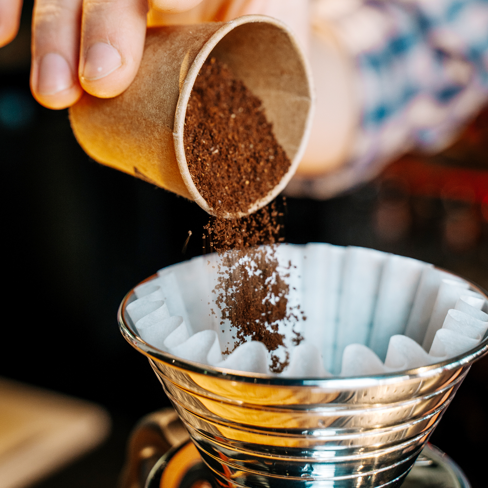 AOWOO 1-2 Cup Basket Coffee Filters, 300 Count Disposable Small Coffee Filter Paper, Compatible with Kalita Wave Dripper 155 Series, Single Serve Coffee Pot, Pour Over and Drip Coffee Maker