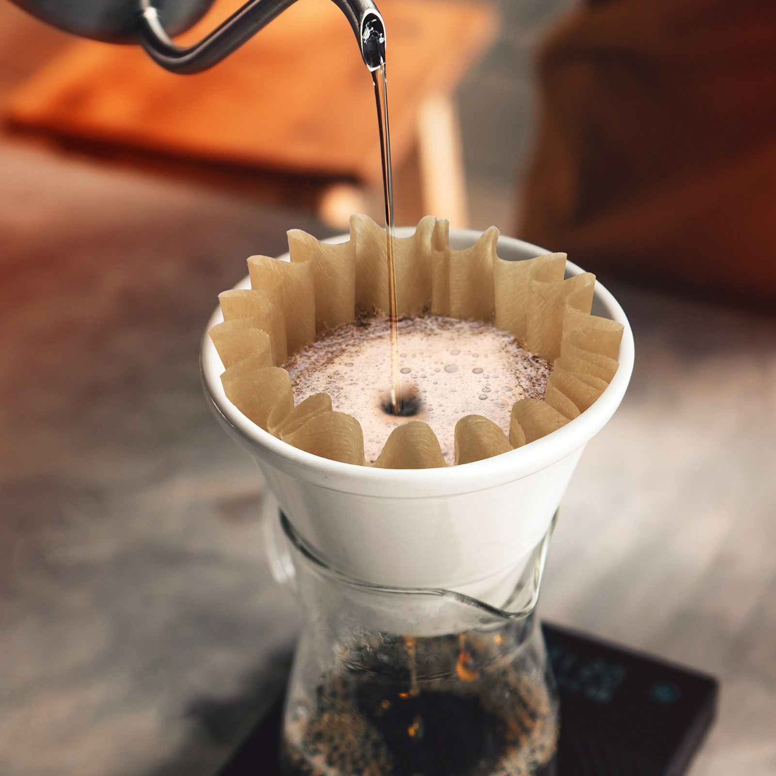 AOWOO 200 Pack 2-5 Cup Coffee Filters, Unbleached Coffee Filters, Basket Paper Coffee Filters, Thicken Natural Coffee Filter Basket for Commercial, Home Coffee Maker, Pour Over Coffee Kit