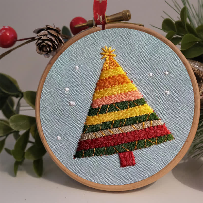 Rubbyoo Embroidery Kit -String Christmas Tree - image 2