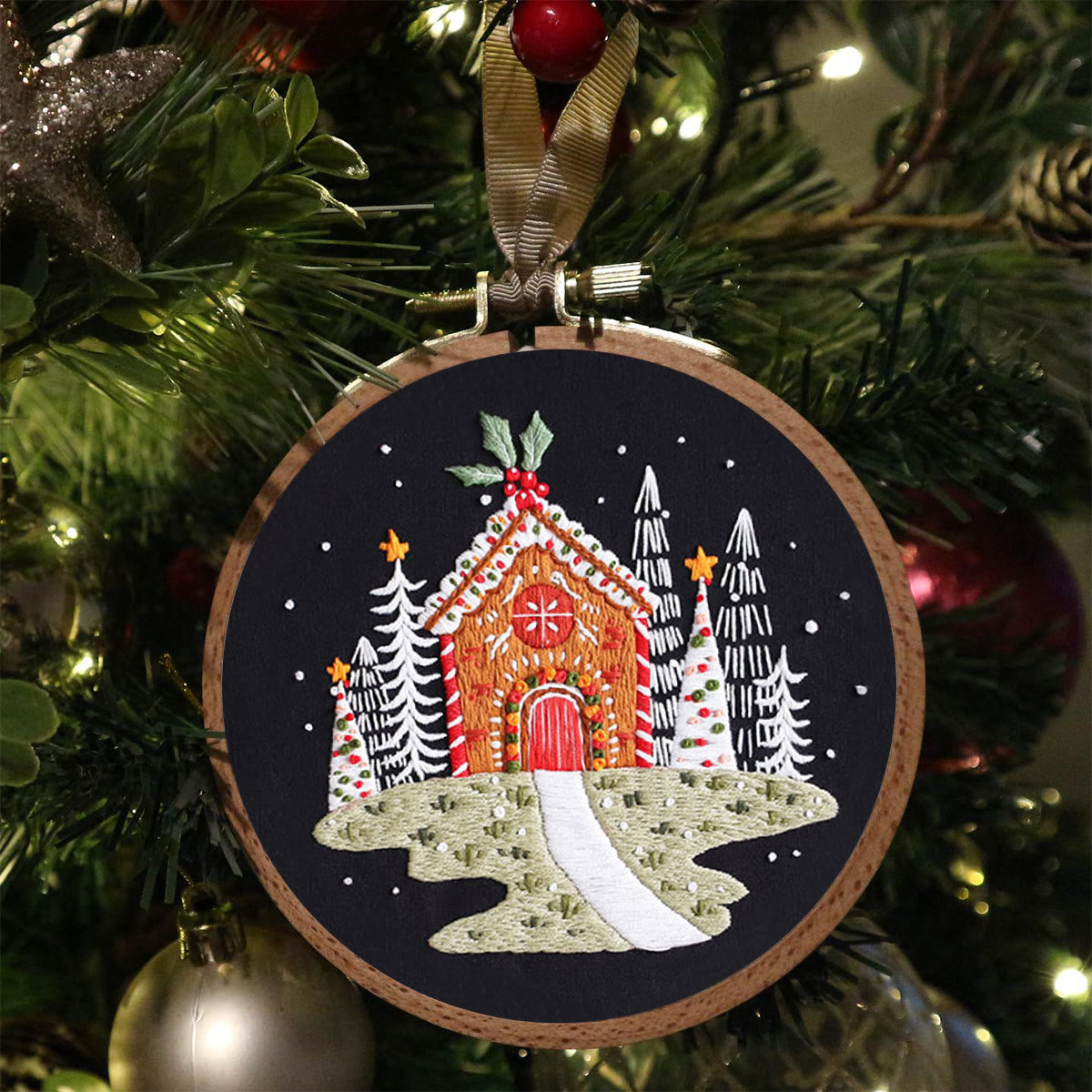 Rubbyoo Embroidery Kit  Christmas House  - image 4