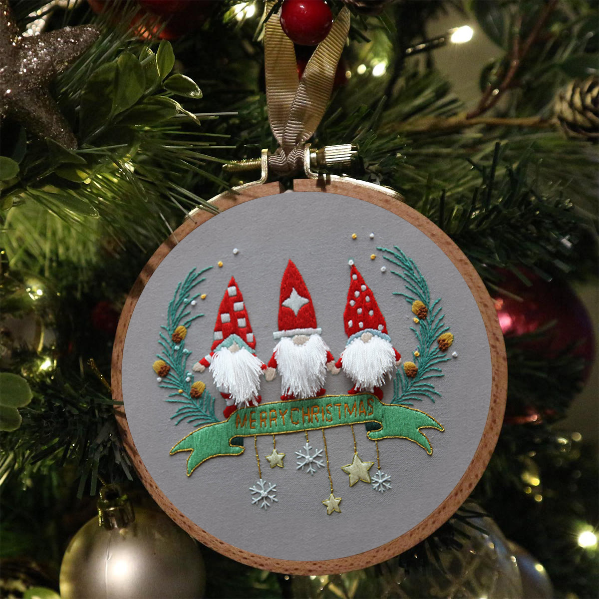 Rubbyoo Embroidery Kit-Three Santa Claus  - image 5