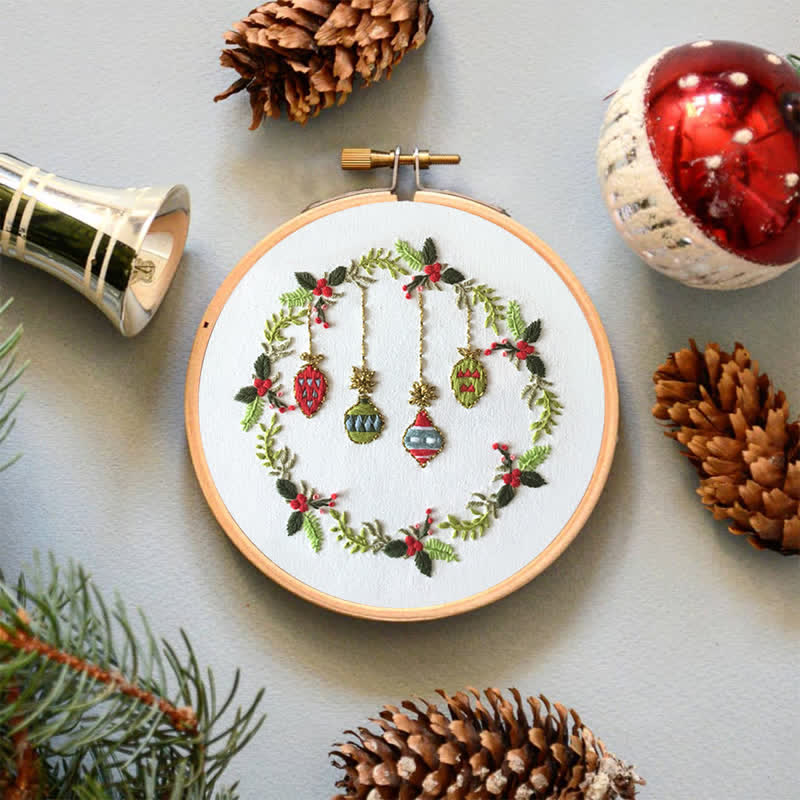 Rubbyoo Embroidery Kit - Beautiful Christmas Wreath - image 5