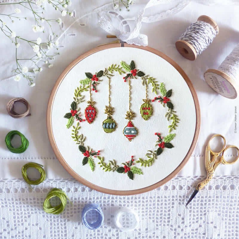 Rubbyoo Embroidery Kit - Beautiful Christmas Wreath - image 8