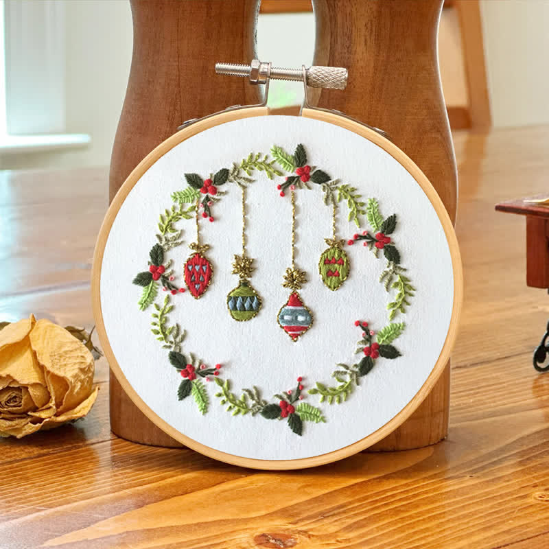 Rubbyoo Embroidery Kit - Beautiful Christmas Wreath - image 7