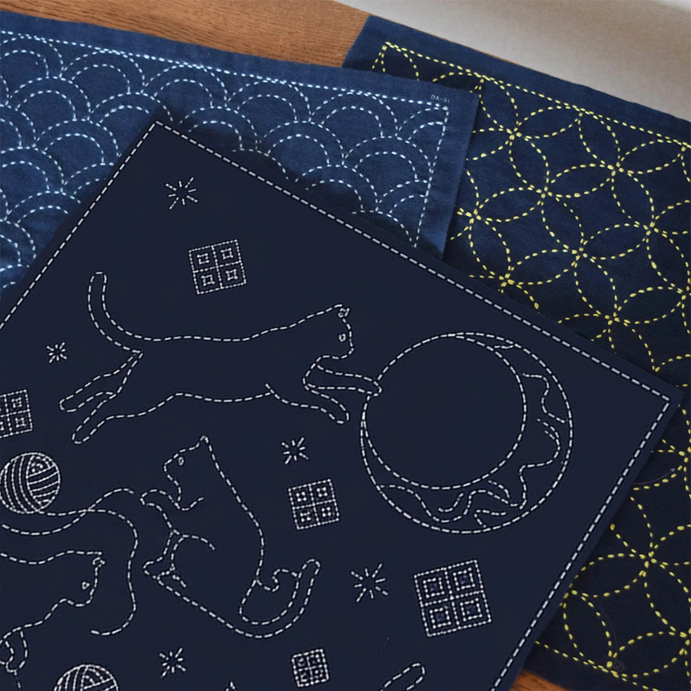 Rubbyoo Sashiko Embroidery Kit - Running and Sitting Cats | Modern Japanese Craft | Textile Wall Hanging - 20*20cm - image 1