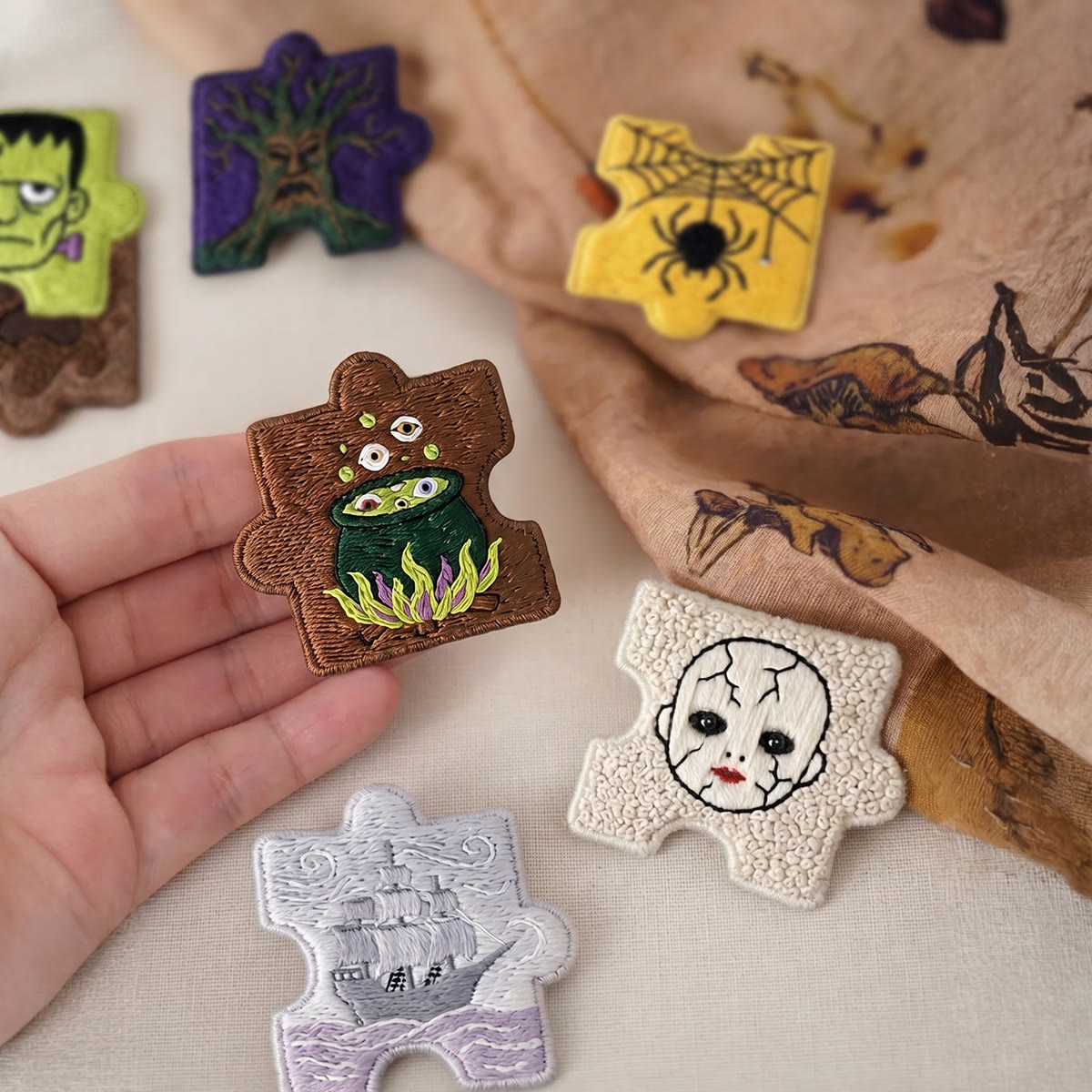 Rubbyoo Diy Magnet & Brooch Embroidery Puzzle Kit - Spooky Halloween Scenes | Gifts For Horror Fans - image 4