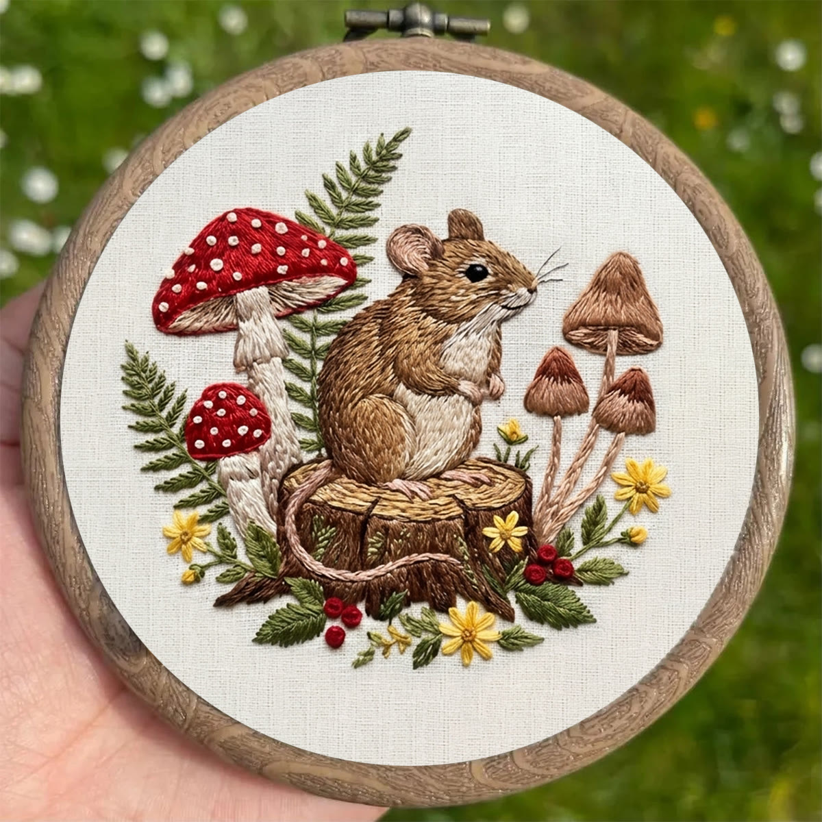 Rubbyoo Embroidery Kit - Woodland Mouse | Autumn Vibe Ornament | Easy-to-do Animal Motif Needlework - image 4