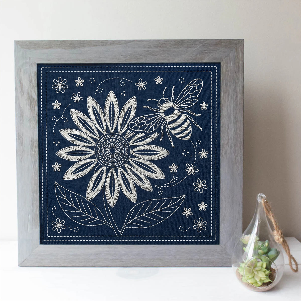 Rubbyoo Sashiko Embroidery Kit - Sunflowers And Busy Bees | Botanical Handcraft Gift | Beginner-friendly Design - Embroidery Kit Plus An Extra Frame - image 2