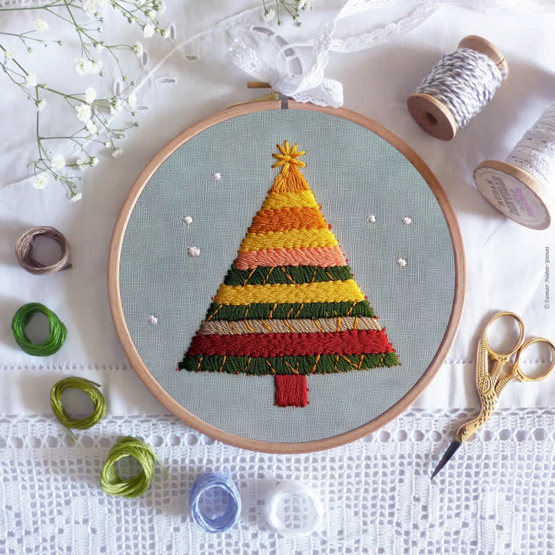 Rubbyoo Embroidery Kit -String Christmas Tree - image 8