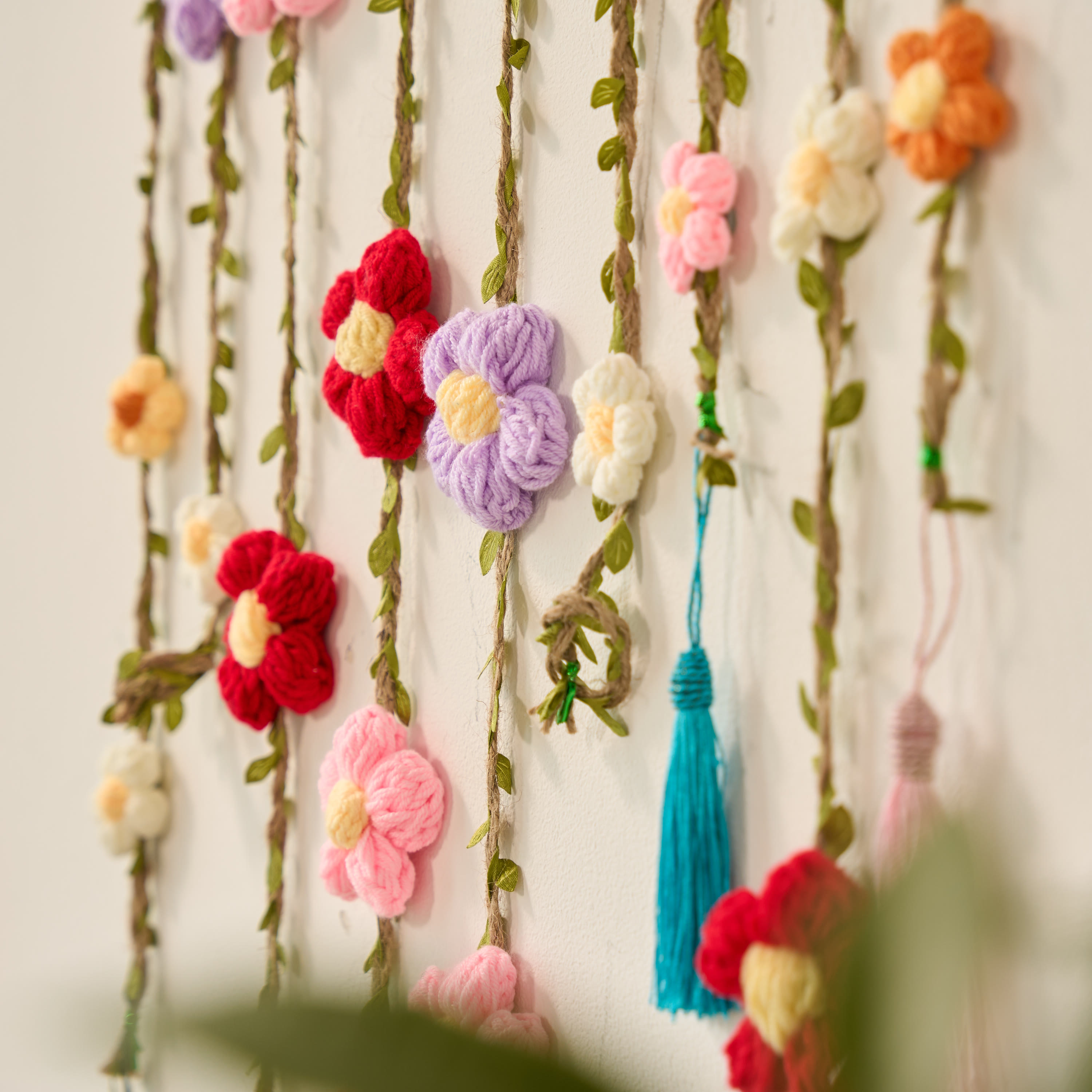 Rubbyoo Floral Vine Wall Hanging - Handmade Crochet Artwork | Boho Flower Pendant Ornament - image 4