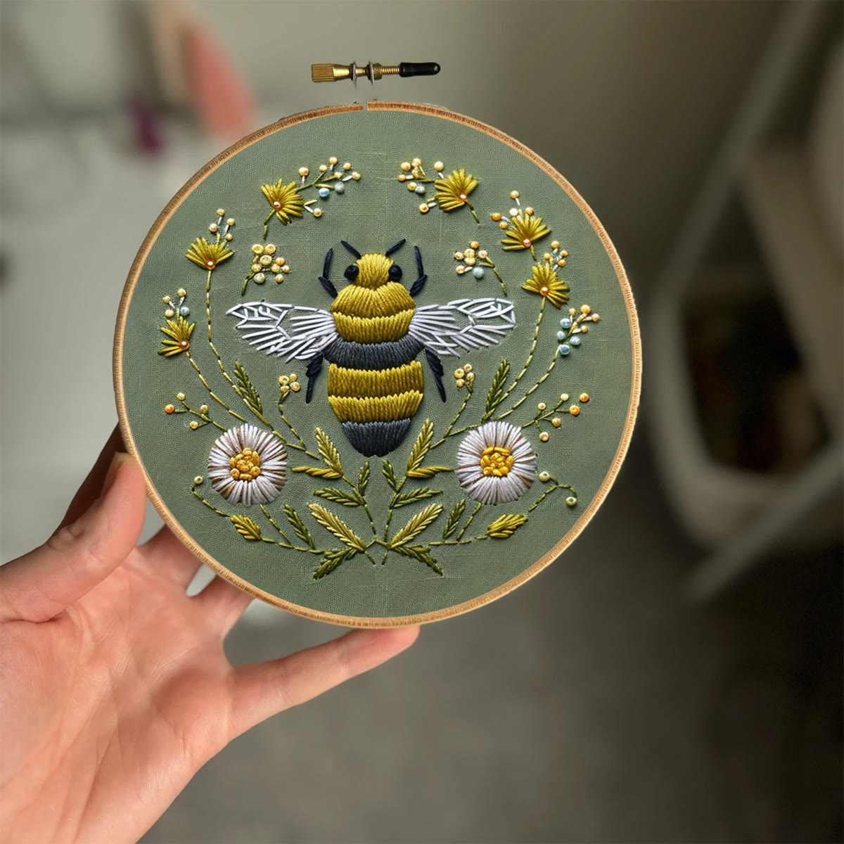 Rubbyoo Embroidery Kit-  Daisy Honey Bee - image 3