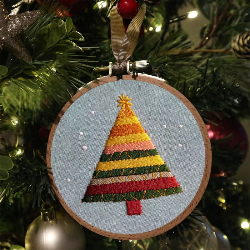 Rubbyoo Embroidery Kit -String Christmas Tree - image 6