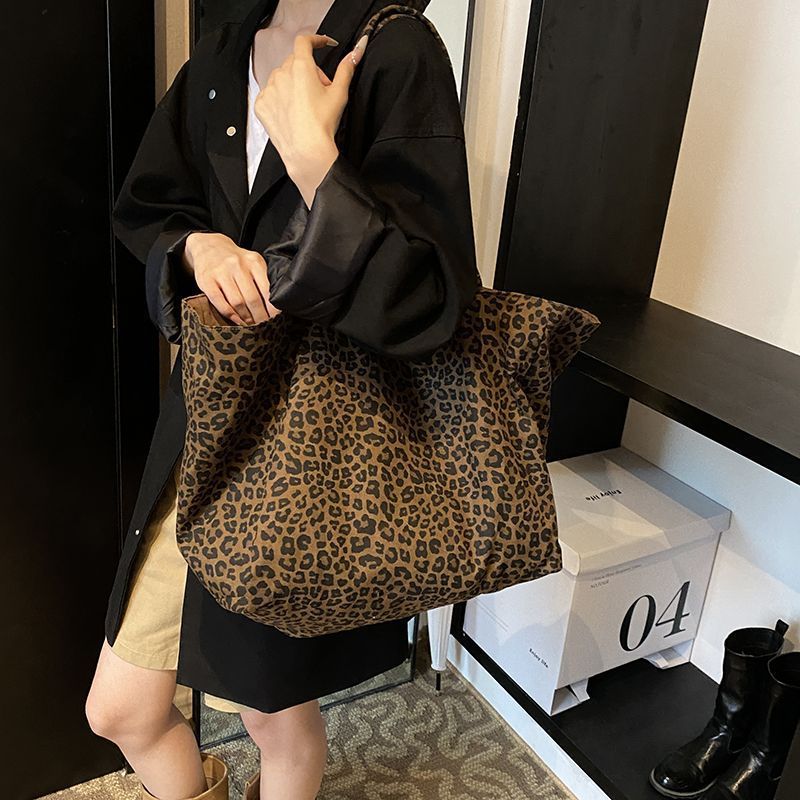 復古小眾豹紋帆布包休閒時尚通勤托特包大容量單肩包女