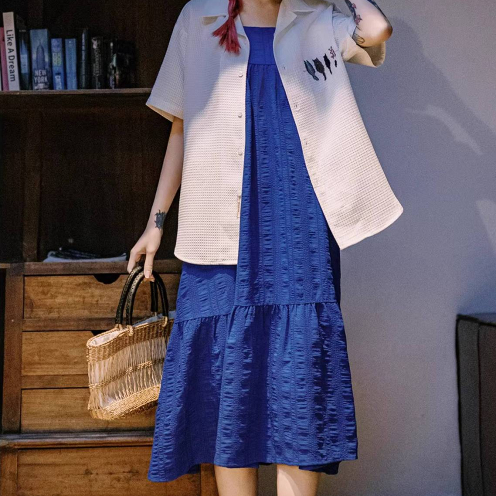 馬登女裝 解構感褶皺泡泡紗吊帶連衣裙克萊因藍冷淡系大擺A字裙子夏季