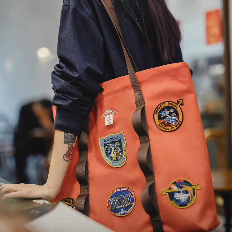 馬登女裝 美式復古鬆弛感大容量托特包包硬挺立體通勤單件電腦手提包