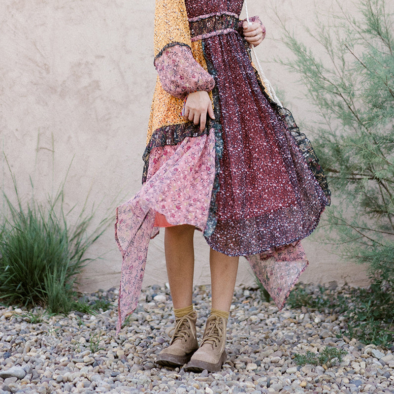 秋冬季旅遊配裙子穿的靴子女英倫風馬丁靴薄款潮小短靴