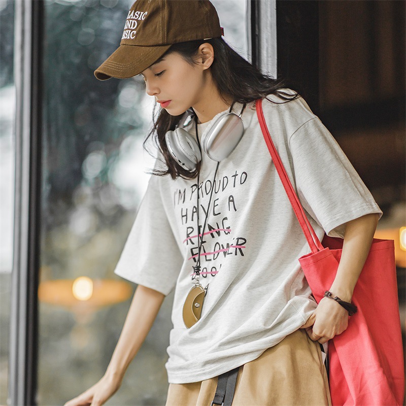 馬登女裝 美式復古字母印花T恤寬鬆透氣圓領短袖文藝上衣