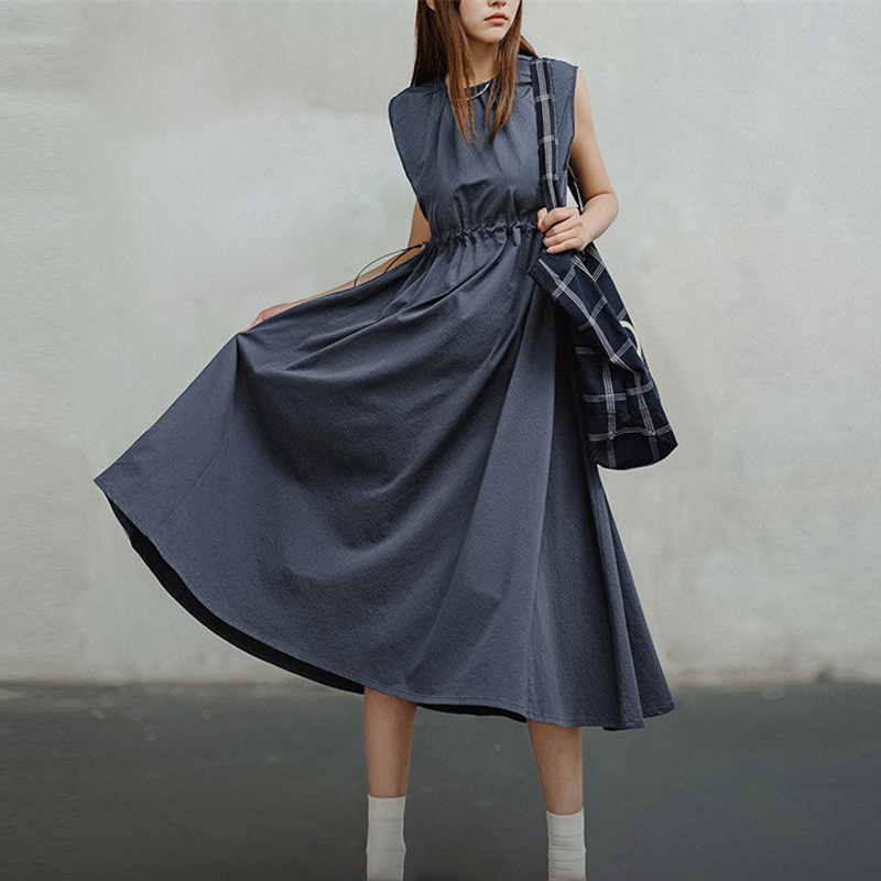 馬登女裝 美式休閒海邊無袖度假連衣裙少女感純色小眾設計長裙