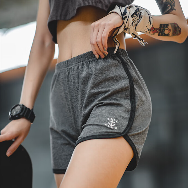 馬登女裝 美式休閒運動短褲修身透氣超短褲夏季提臀辣妹熱褲潮