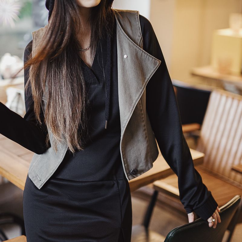 馬登女裝 空氣層幂式包臀衛衣裙V領收腰修身一步裙連帽連衣裙春季