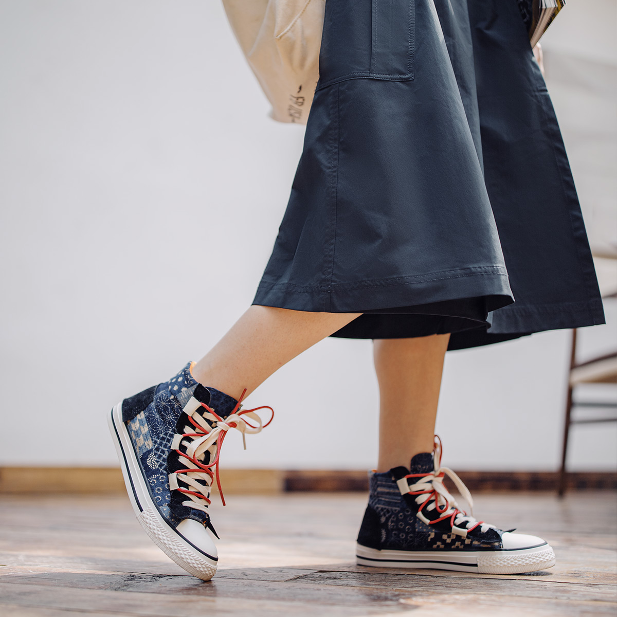 馬登女裝 地心引力Gravity 2023新款高幫帆布鞋腰果花古布板鞋情侶鞋