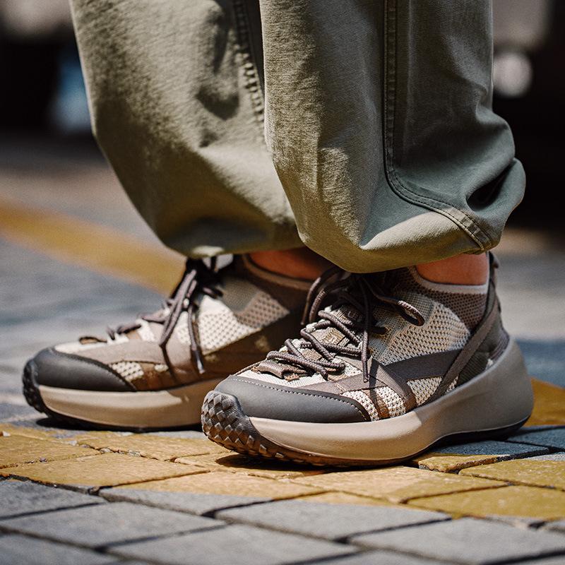 馬登男鞋 山系復古軟底慢跑鞋男休閒網面輕盈透氣戶外Mollusc運動鞋