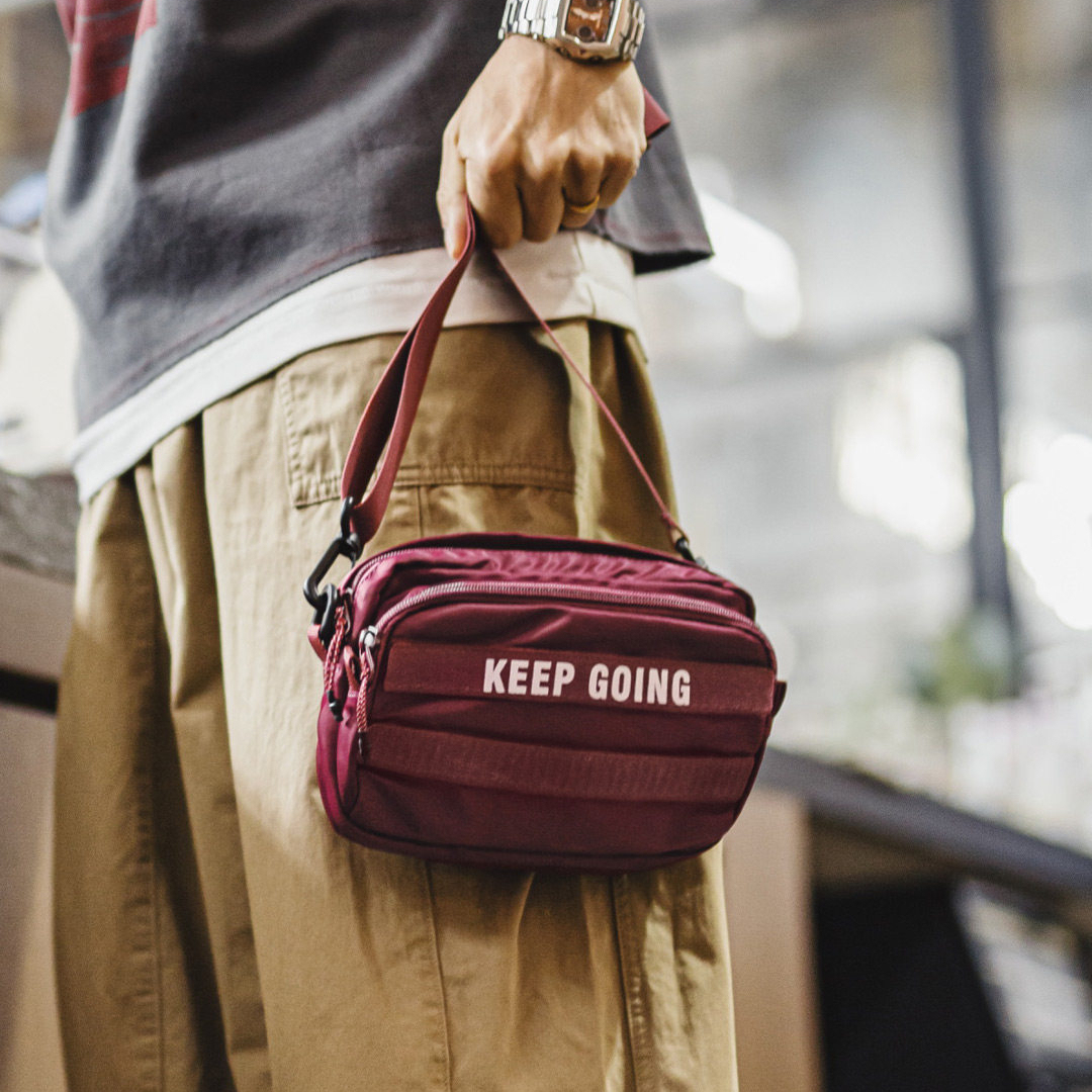 馬登工裝 美式復古斜跨小包隨行單肩通勤手提魔術貼包包