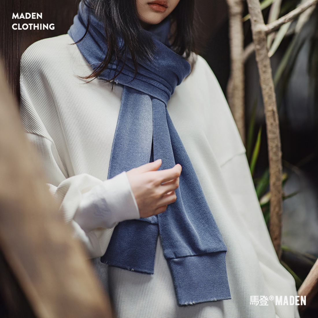 馬登女裝 復古藍色針織長款披肩圍巾兩用保暖護頸圍脖外搭護肩秋冬