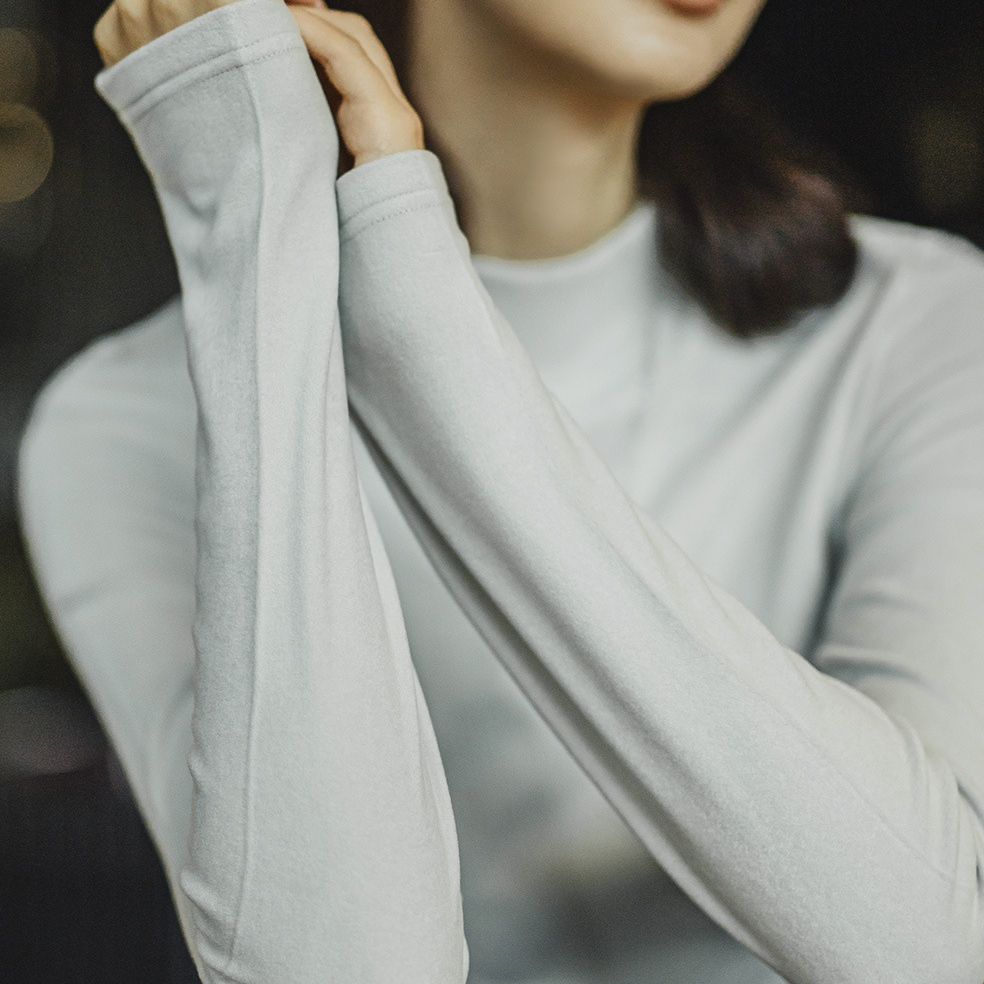 馬登女裝 半高領正肩加厚磨毛保暖絨內搭修身長袖T恤上衣打底衫秋冬