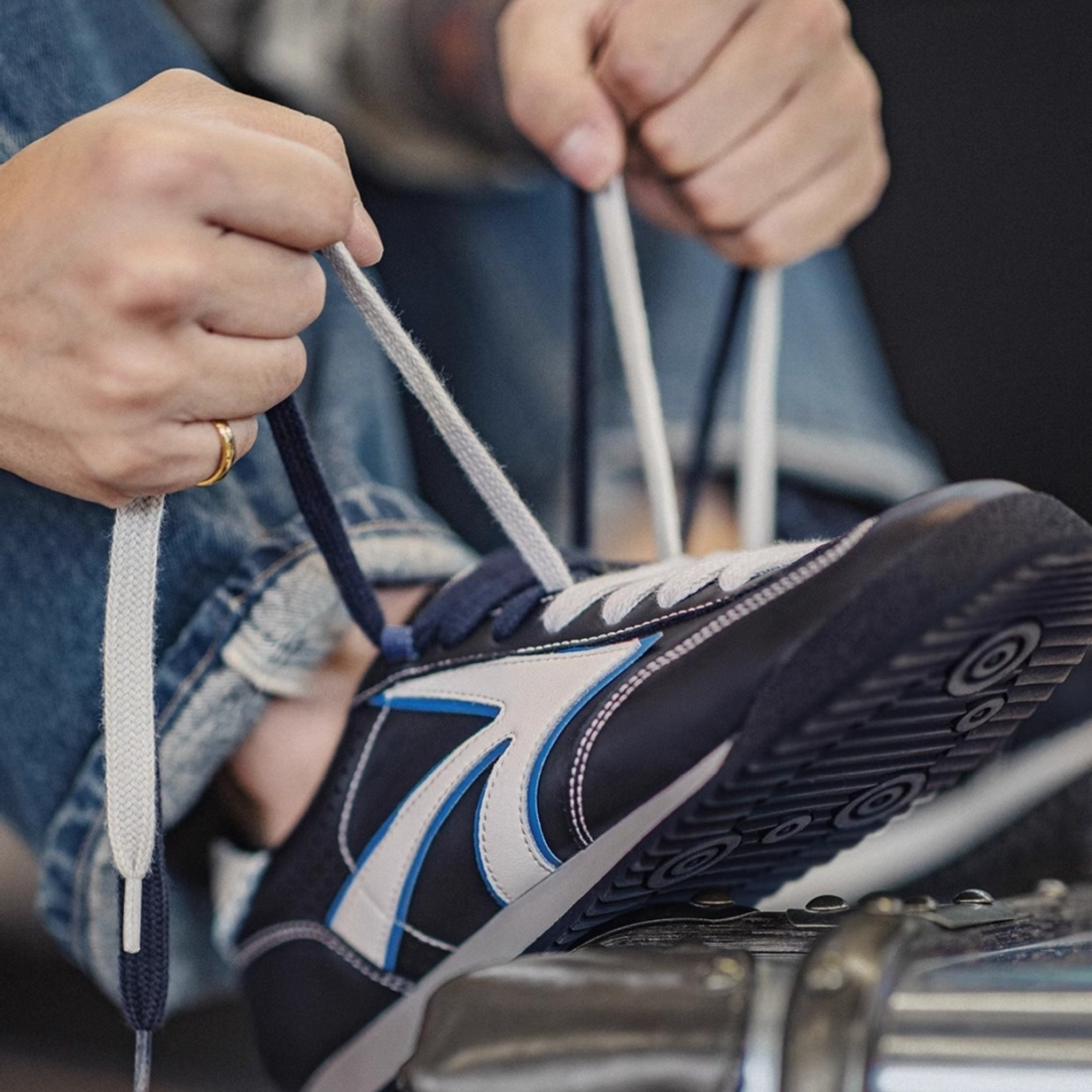 馬登男鞋 雙鞋帶藍黑色德訓鞋百搭軟底平底運動休閒復古阿甘鞋